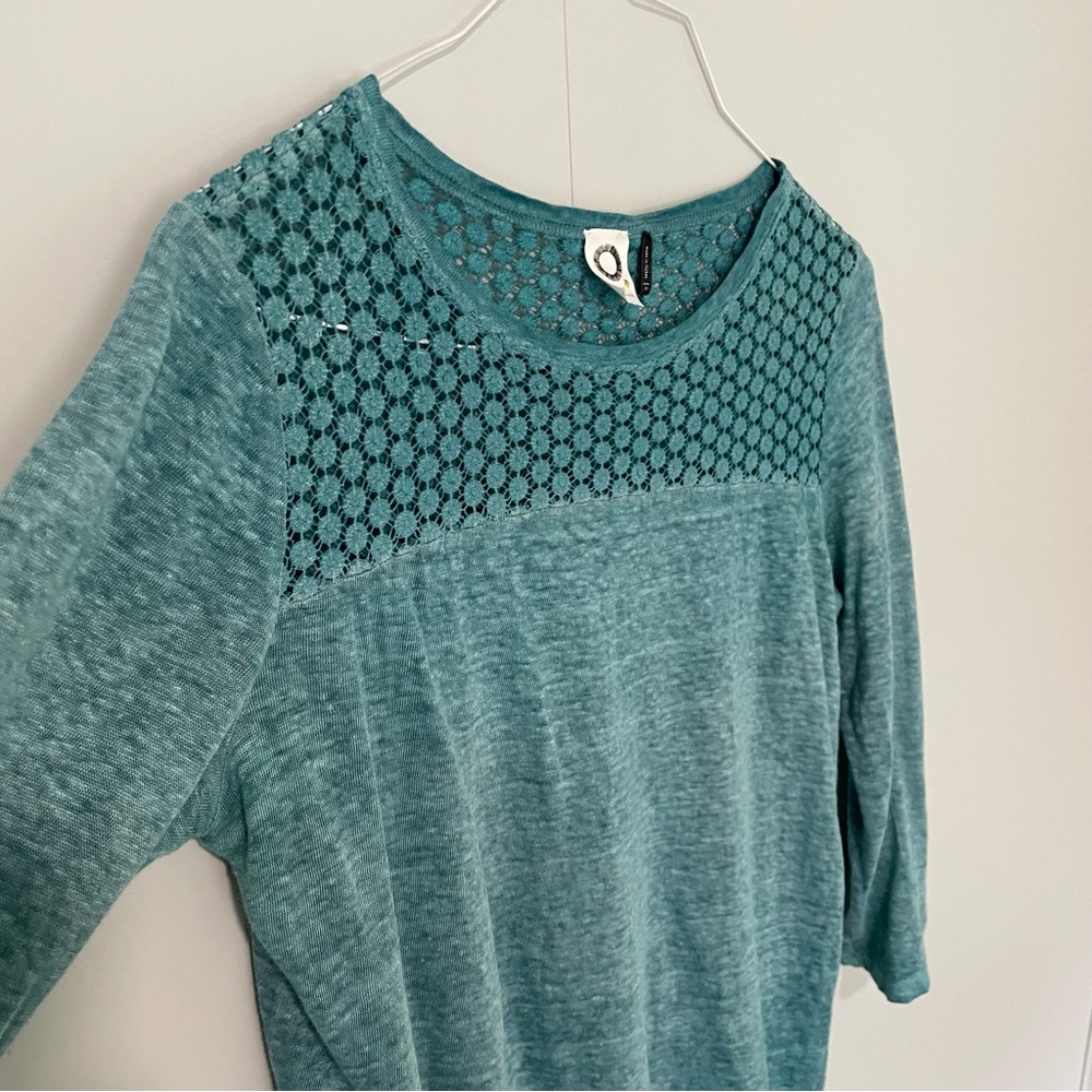 AKEMI + KIN x ANTHROPOLOGIE Amis Yoke Linen Top in Teal - Picture 6 of 9